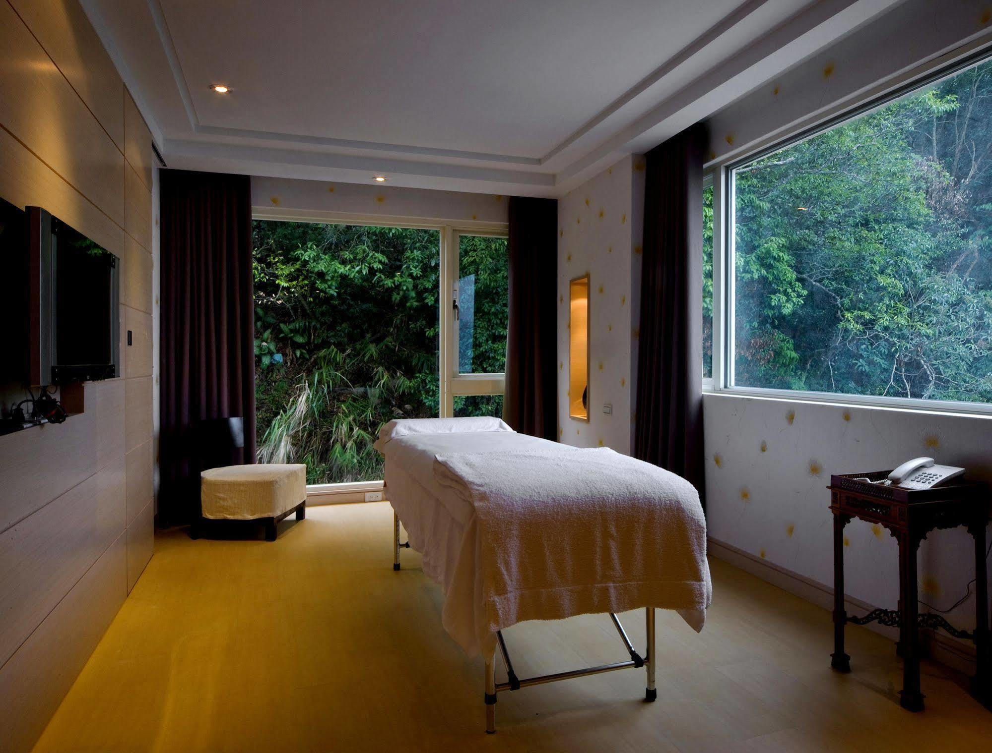 Spa Home Sun Moon Lake Luxury Lakeside Hotel Yuchi Ngoại thất bức ảnh