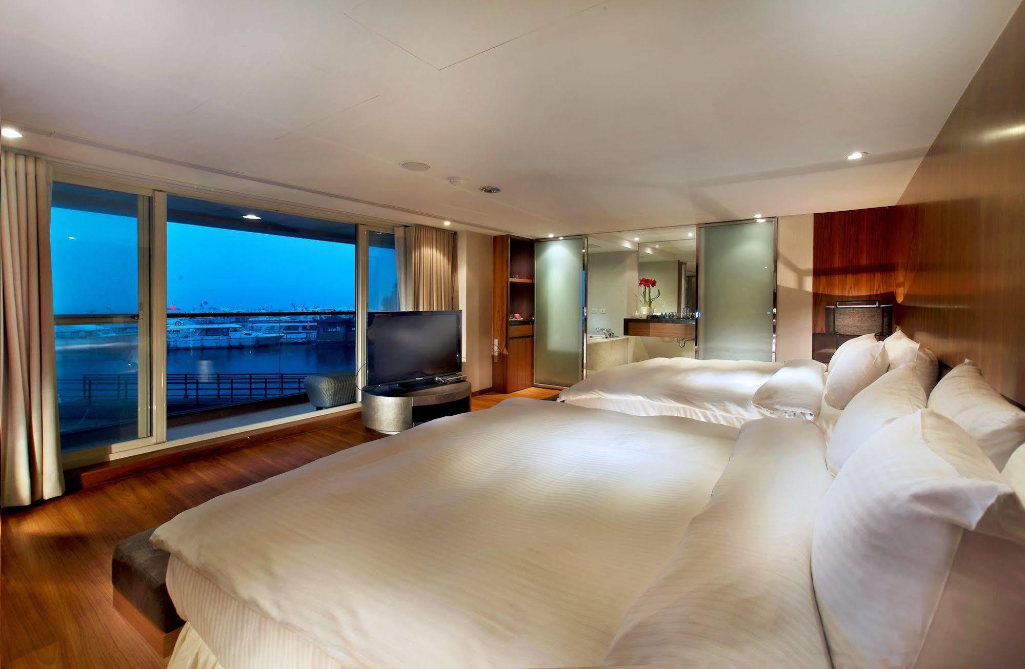 Spa Home Sun Moon Lake Luxury Lakeside Hotel Yuchi Ngoại thất bức ảnh
