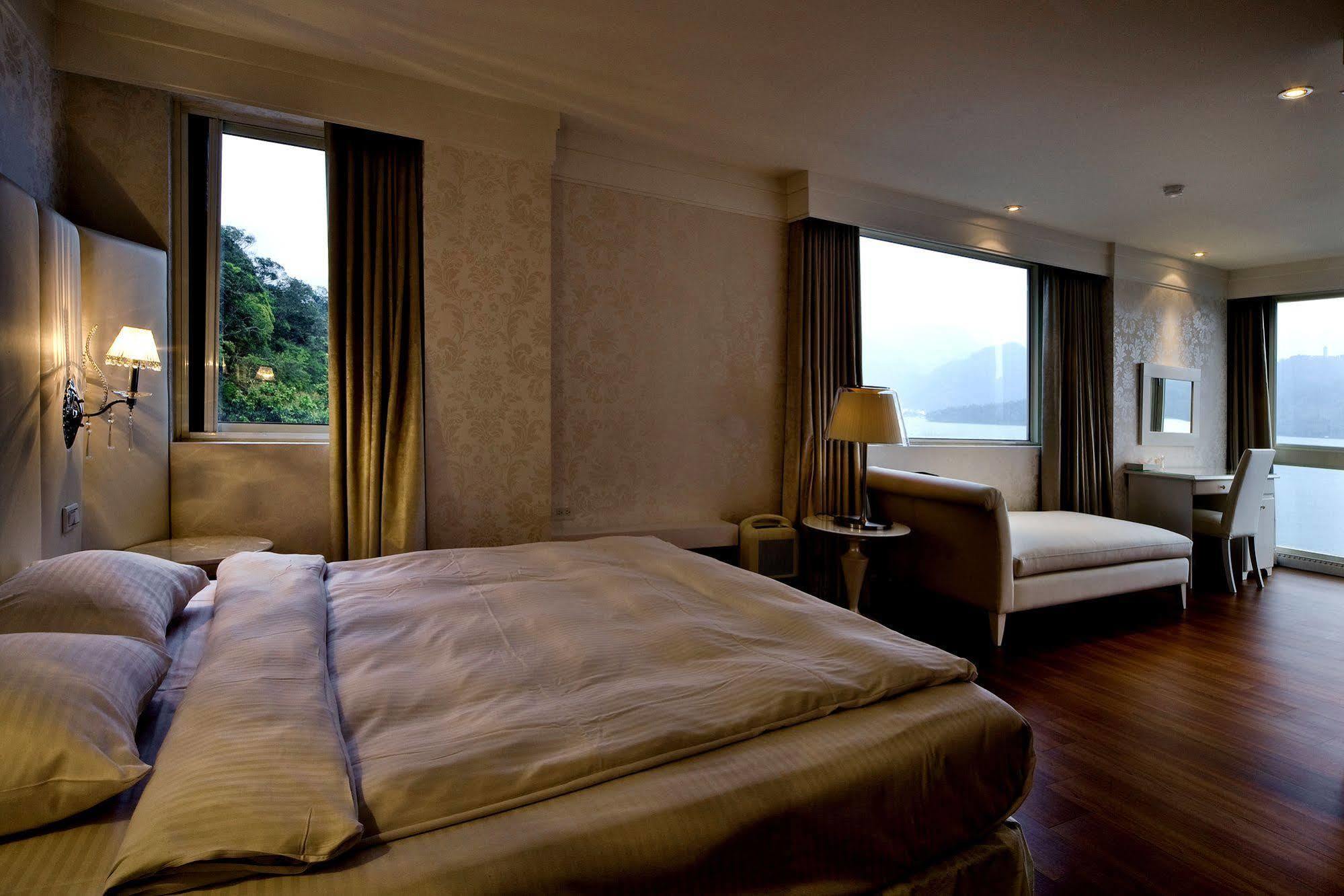 Spa Home Sun Moon Lake Luxury Lakeside Hotel Yuchi Ngoại thất bức ảnh